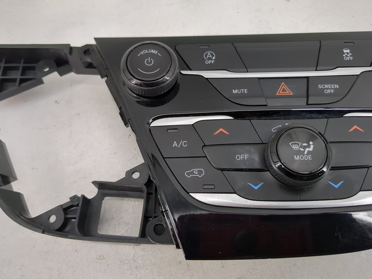 2021-2022 Chrysler Voyager Climate Control Module Temperature AC/Heater Replacement P/N:P7AS371X8AA T034120011 Fits Fits 202