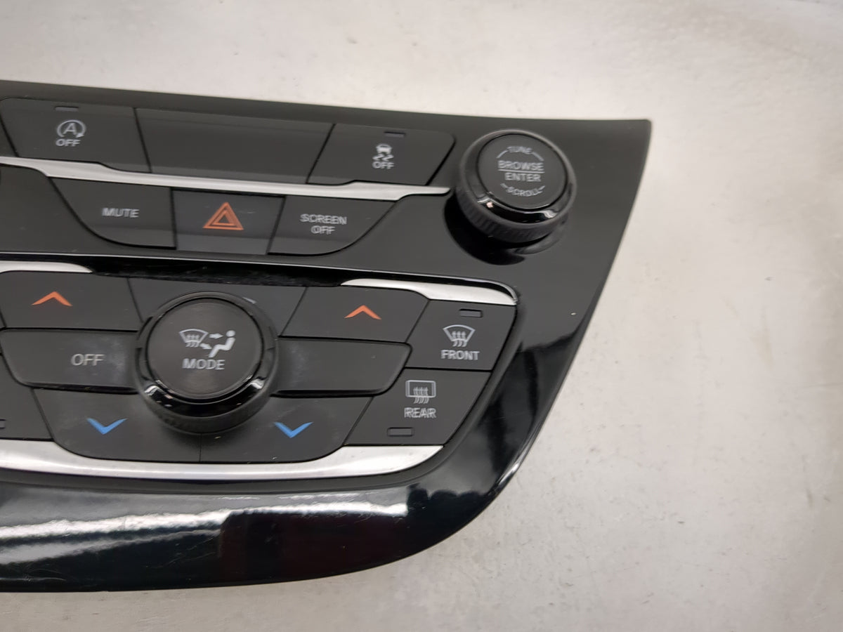 2021-2022 Chrysler Voyager Climate Control Module Temperature AC/Heater Replacement P/N:P7AS371X8AA T034120011 Fits Fits 202