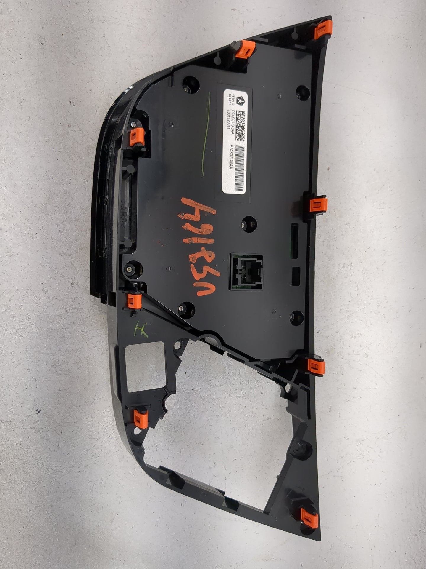 2021-2022 Chrysler Voyager Climate Control Module Temperature AC/Heater Replacement P/N:P7AS371X8AA T034120011 Fits Fits 202