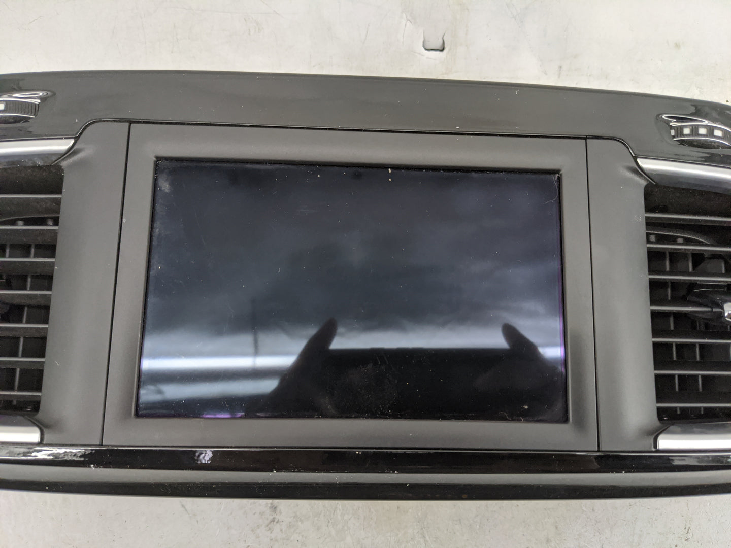 2021 Chrysler Voyager Radio AM FM Cd Player Receiver Replacement P/N:68467246AC VP2_7 RU NA, L2C0069TR, 3432A-0069TR Fits OE