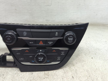 2021-2022 Chrysler Voyager Climate Control Module Temperature AC/Heater Replacement P/N:P7AS371X8AA 45301 S Fits Fits 2021 2022 OEM Used Auto Parts