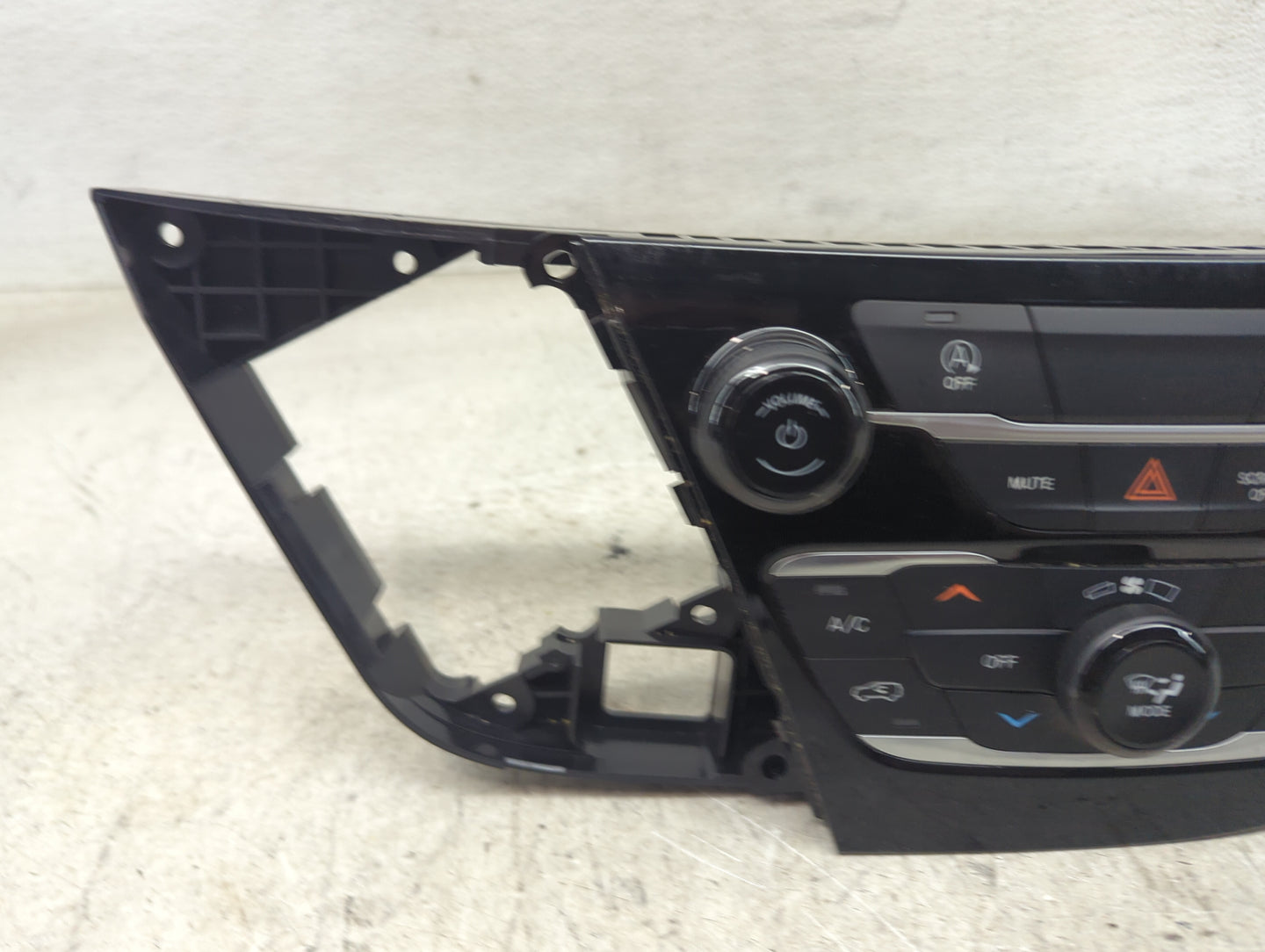 2021-2022 Chrysler Voyager Climate Control Module Temperature AC/Heater Replacement P/N:P7AS371X8AA 45301 S Fits Fits 2021 2