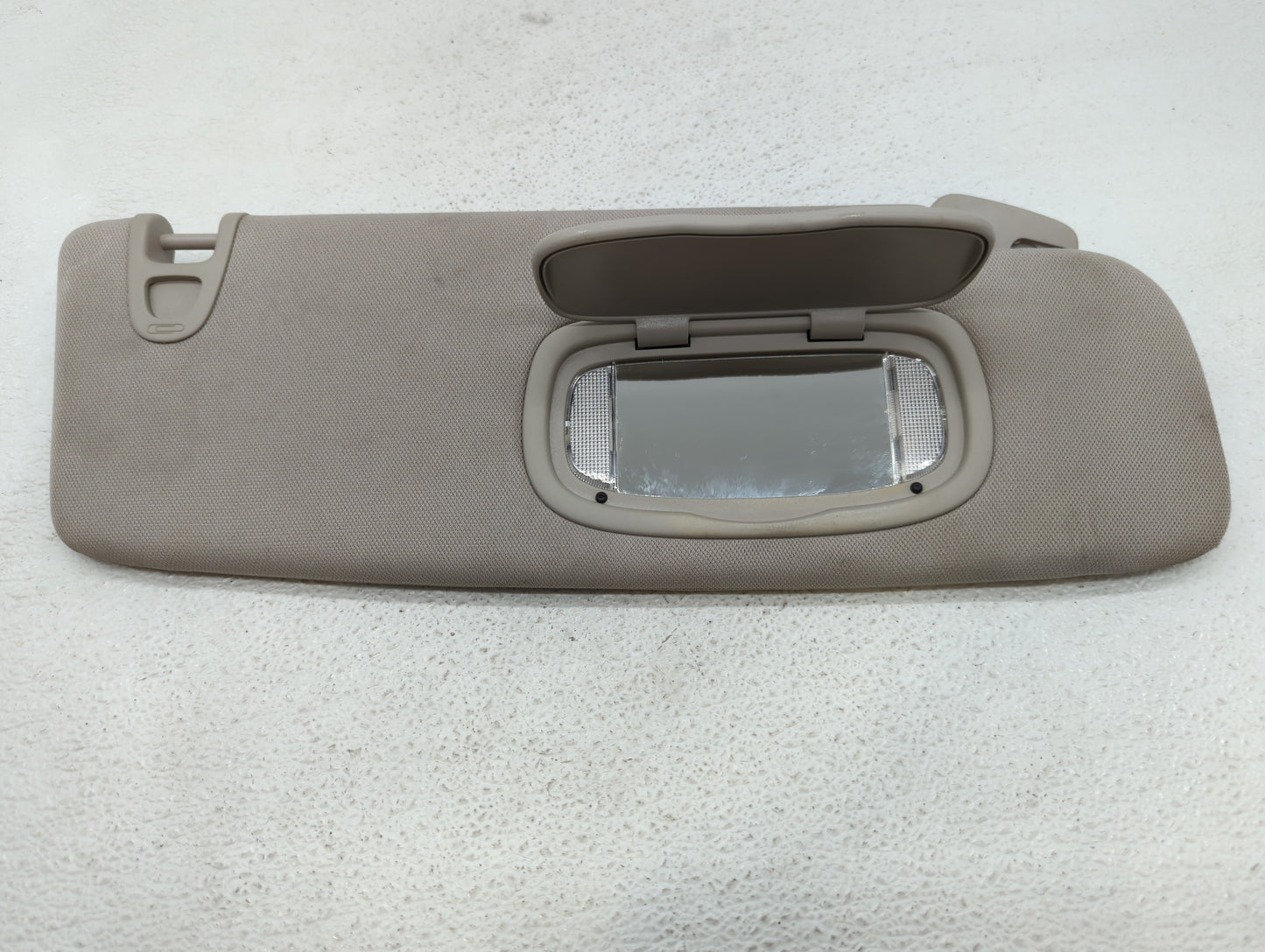 2020-2021 Chrysler Voyager Sun Visor Shade Replacement Passenger Right Mirror Fits Fits 2020 2021 2022 OEM Used Auto Parts -