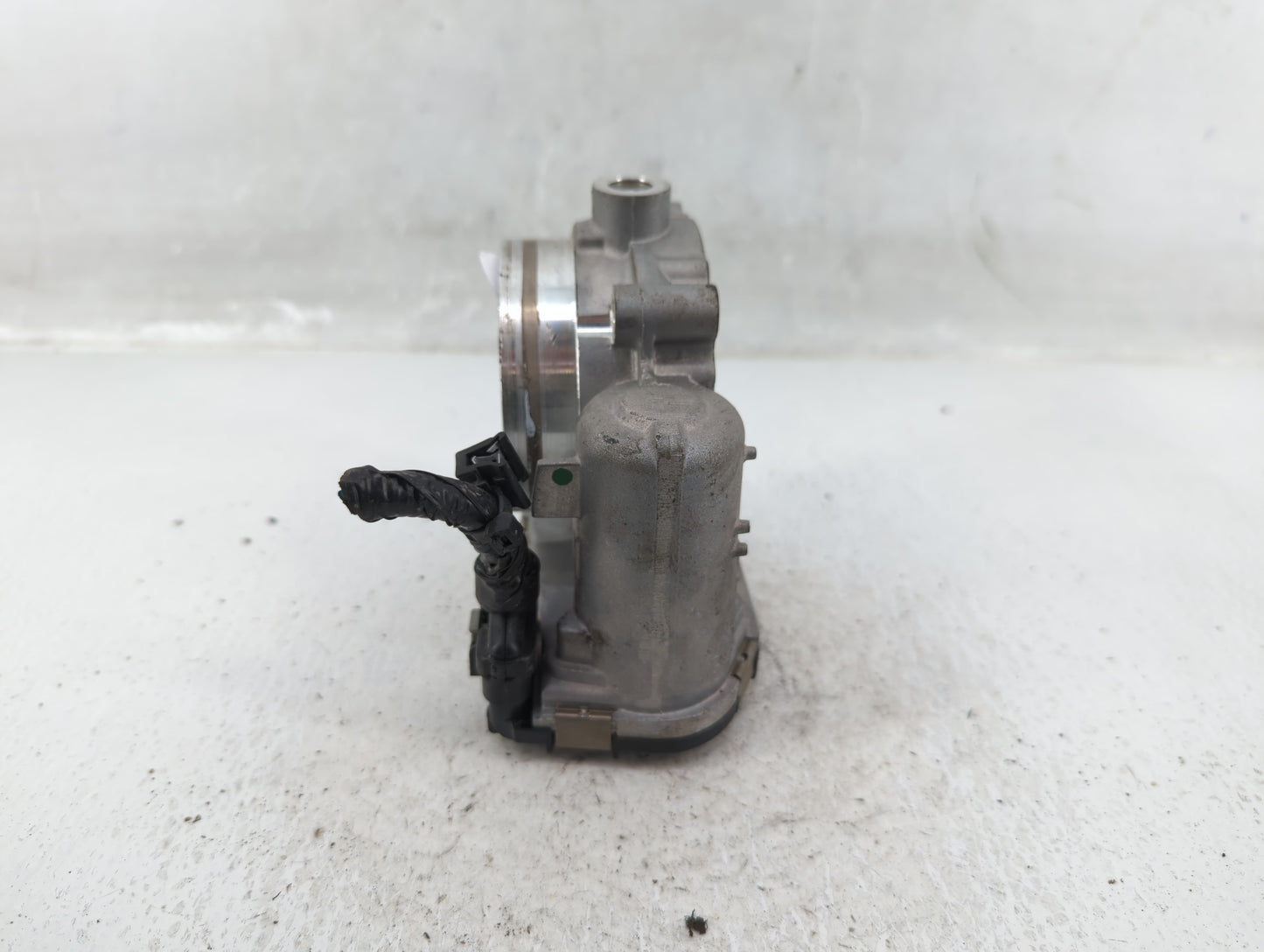 2020-2022 Chrysler Voyager Throttle Body P/N:05184349AF Fits Fits 2011 2012 2013 2014 2015 2016 2017 2018 2019 2020 2021 202