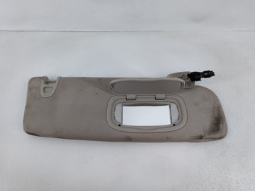 2020-2022 Chrysler Voyager Sun Visor Shade Replacement Passenger Right Mirror Fits Fits 2020 2021 2022 OEM Used Auto Parts -