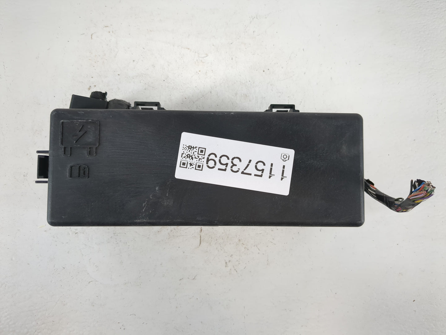 2021-2022 Dodge Challenger Fusebox Fuse Box Panel Relay Module P/N:P68487486AB Fits Fits 2021 2022 OEM Used Auto Parts - Oem