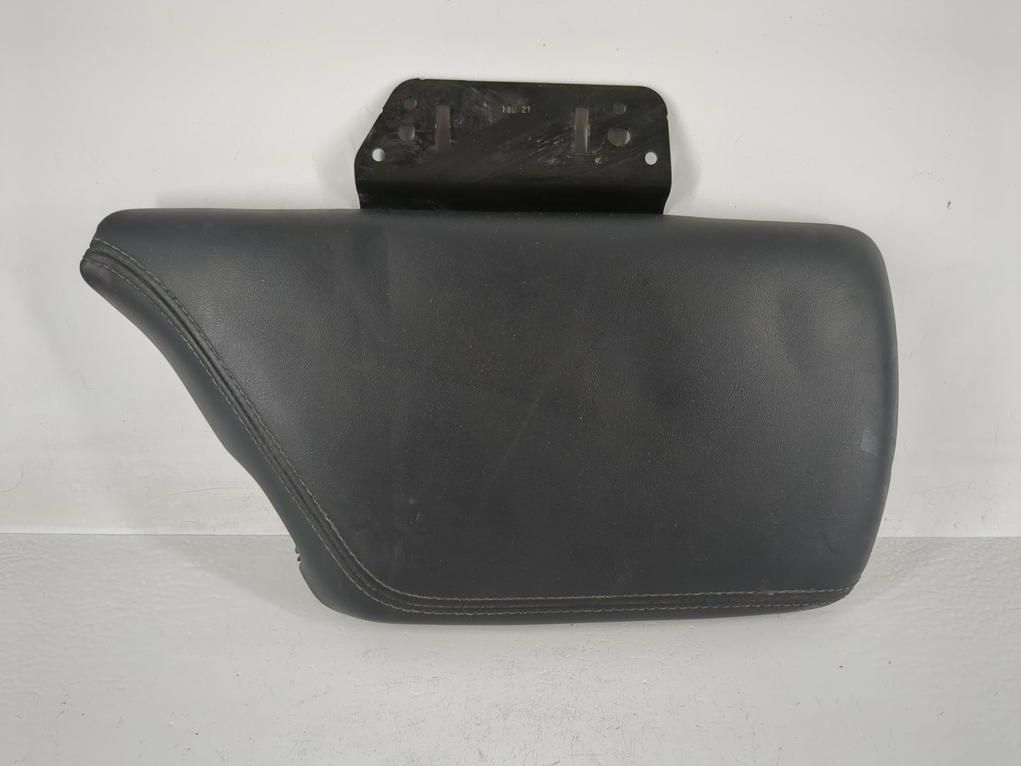 2015-2022 Dodge Challenger Center Console Armrest Cover Lid P/N:5LE49LA8AG Fits Fits 2015 2016 2017 2018 2019 2020 2021 2022