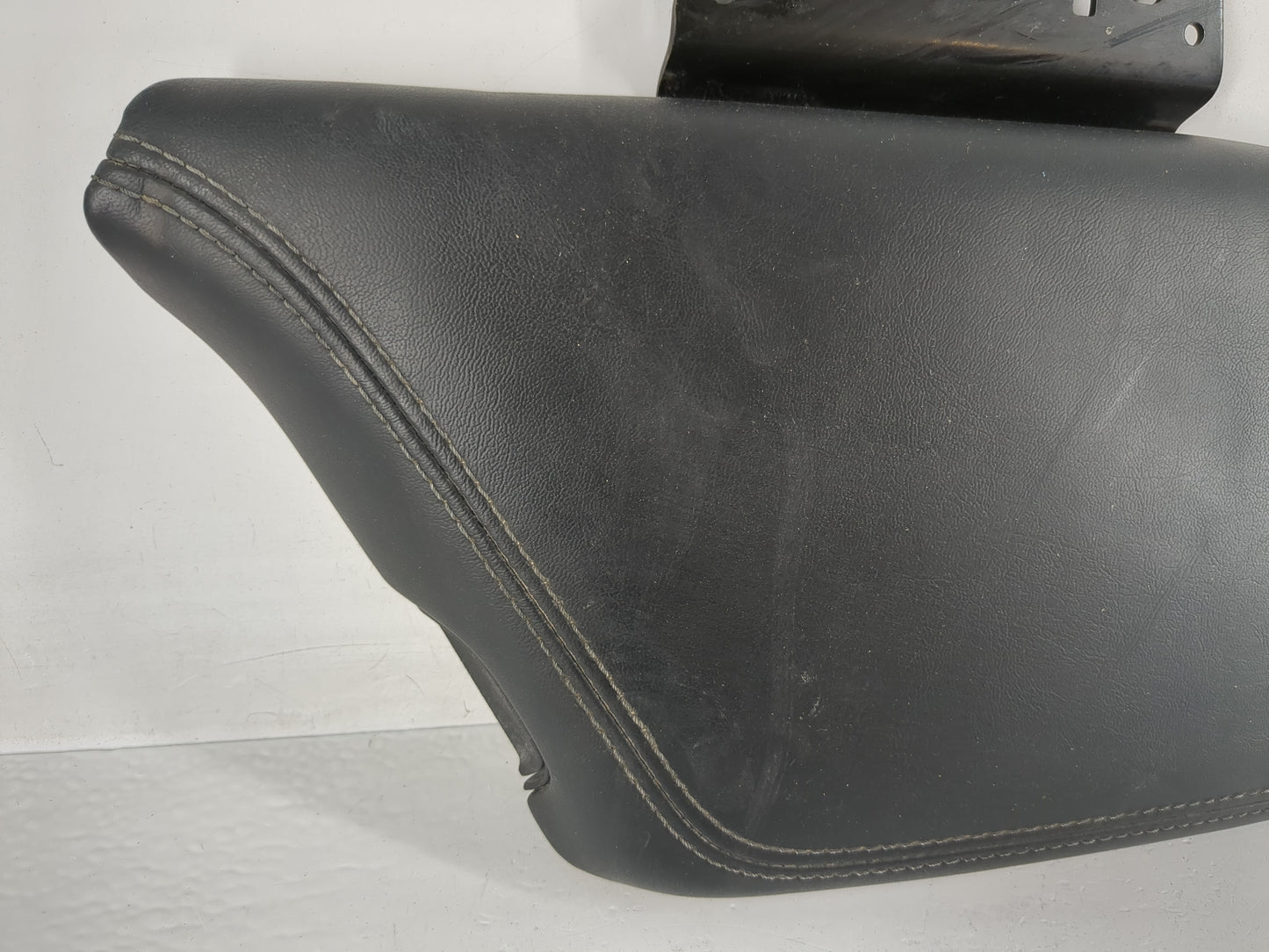 2015-2022 Dodge Challenger Center Console Armrest Cover Lid P/N:5LE49LA8AG Fits Fits 2015 2016 2017 2018 2019 2020 2021 2022