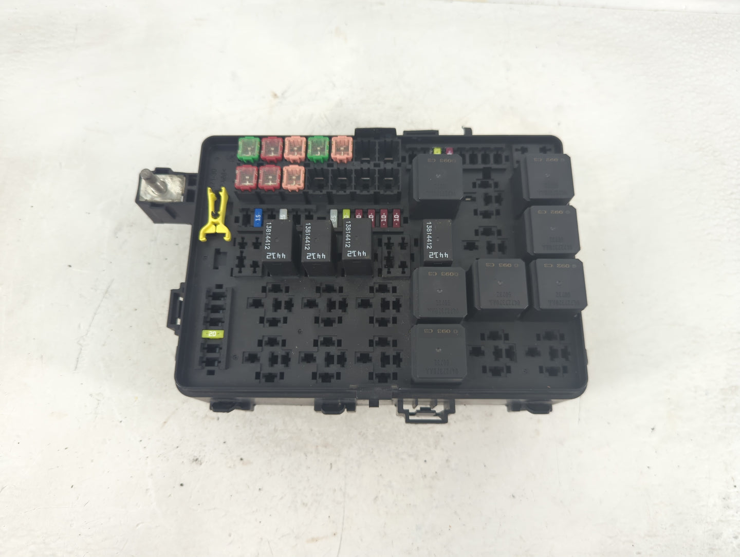 2021-2022 Dodge Challenger Fusebox Fuse Box Panel Relay Module P/N:P68498586AB Fits Fits 2021 2022 OEM Used Auto Parts - Oem