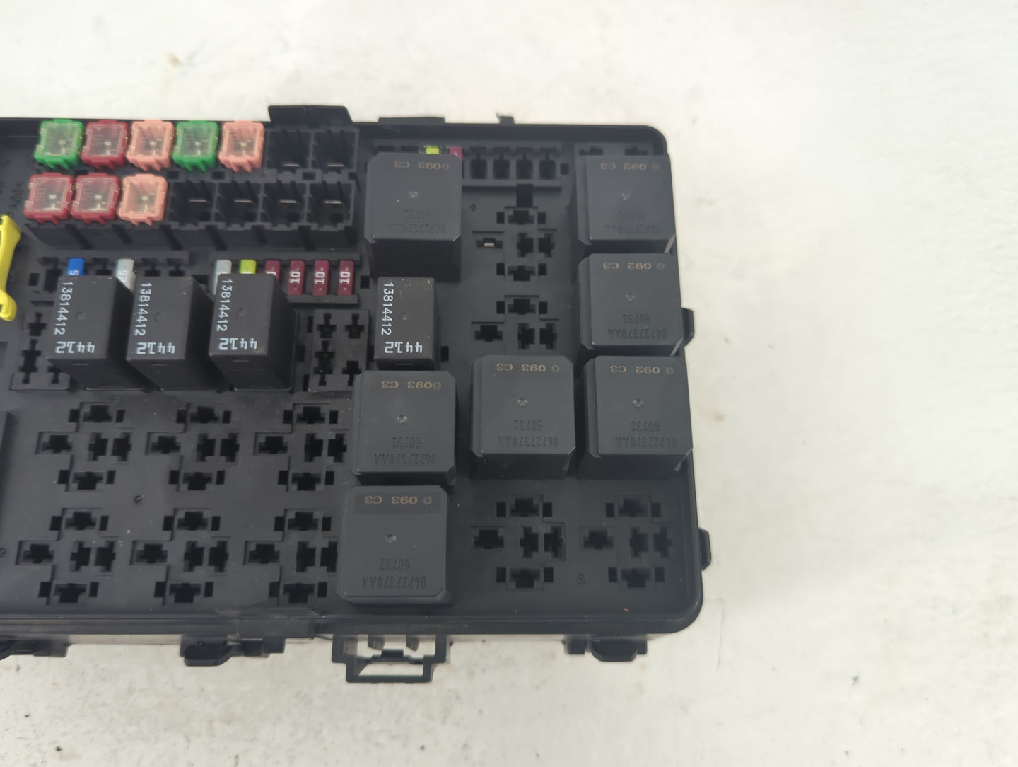 2021-2022 Dodge Challenger Fusebox Fuse Box Panel Relay Module P/N:P68498586AB Fits Fits 2021 2022 OEM Used Auto Parts - Oem