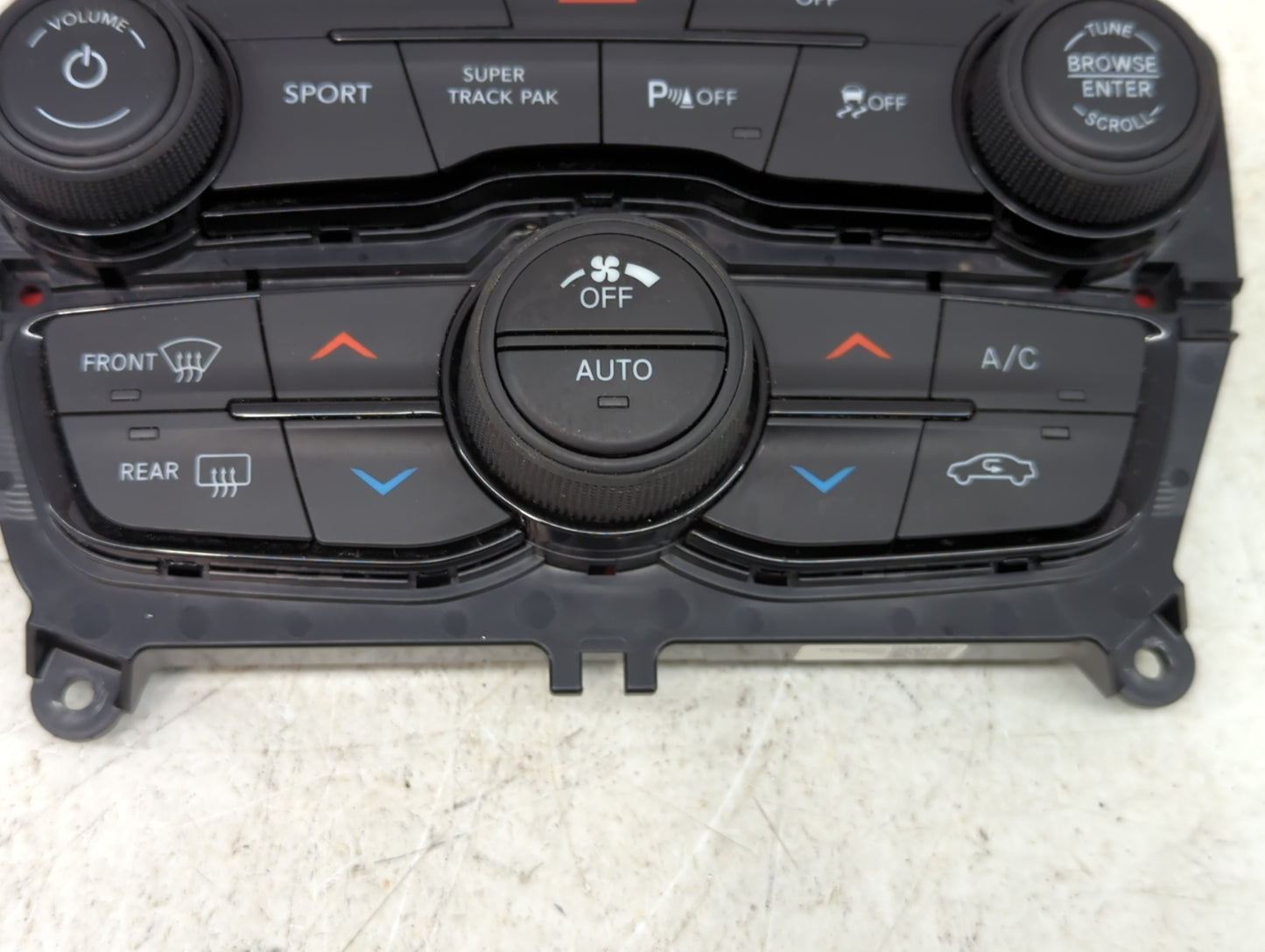 2021 Dodge Challenger Climate Control Module Temperature AC/Heater Replacement P/N:68293608AE 6TD481X8AA Fits OEM Used Auto 