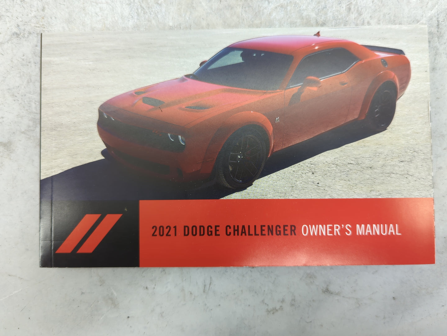 2021 Dodge Challenger Owners Manual Book Guide P/N:21_LA_OM_EN_USC OEM Used Auto Parts - Oemusedautoparts1.com