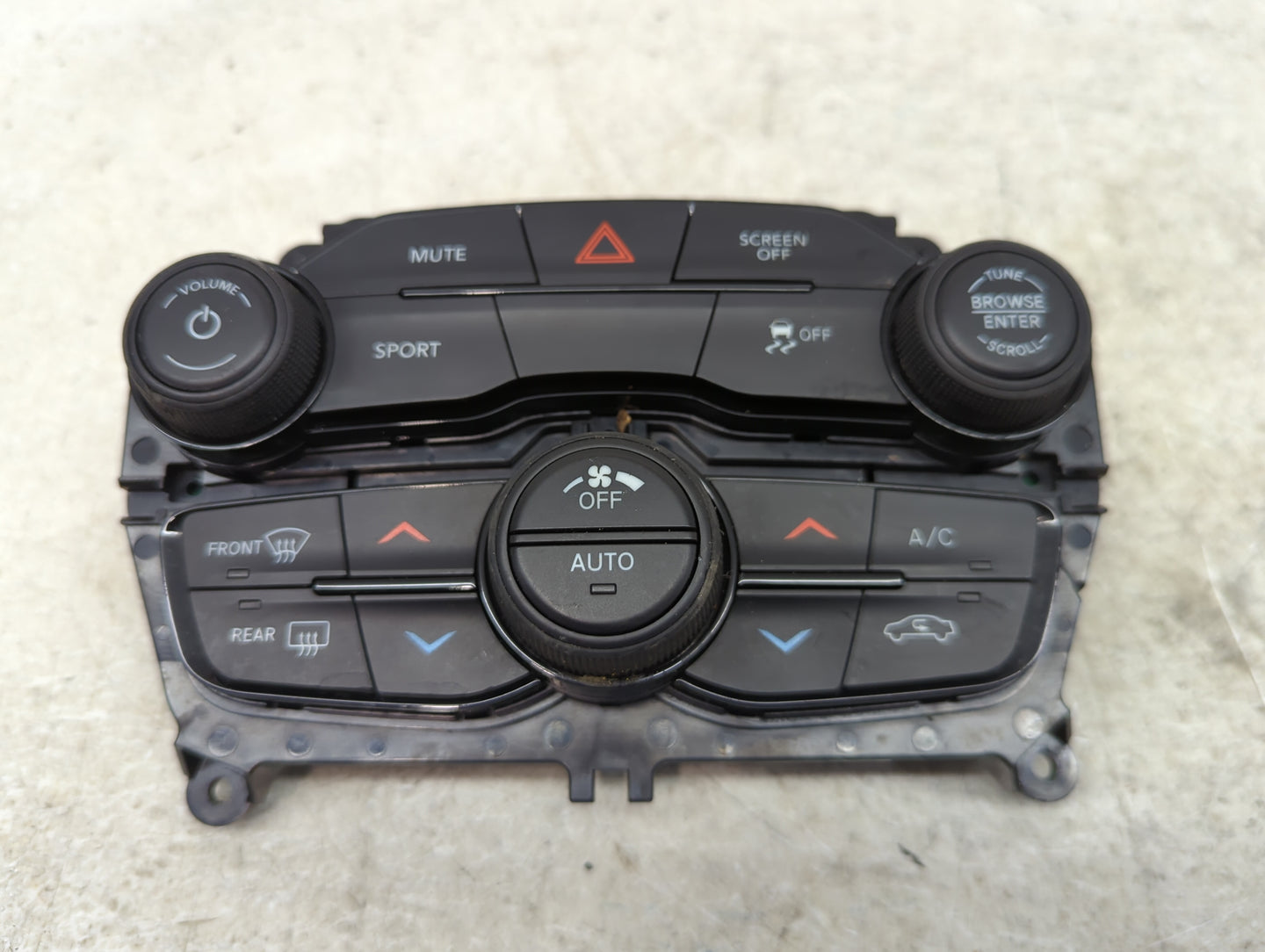 2021 Dodge Challenger Climate Control Module Temperature AC/Heater Replacement P/N:68293606AE 6TD481X8AA Fits OEM Used Auto 