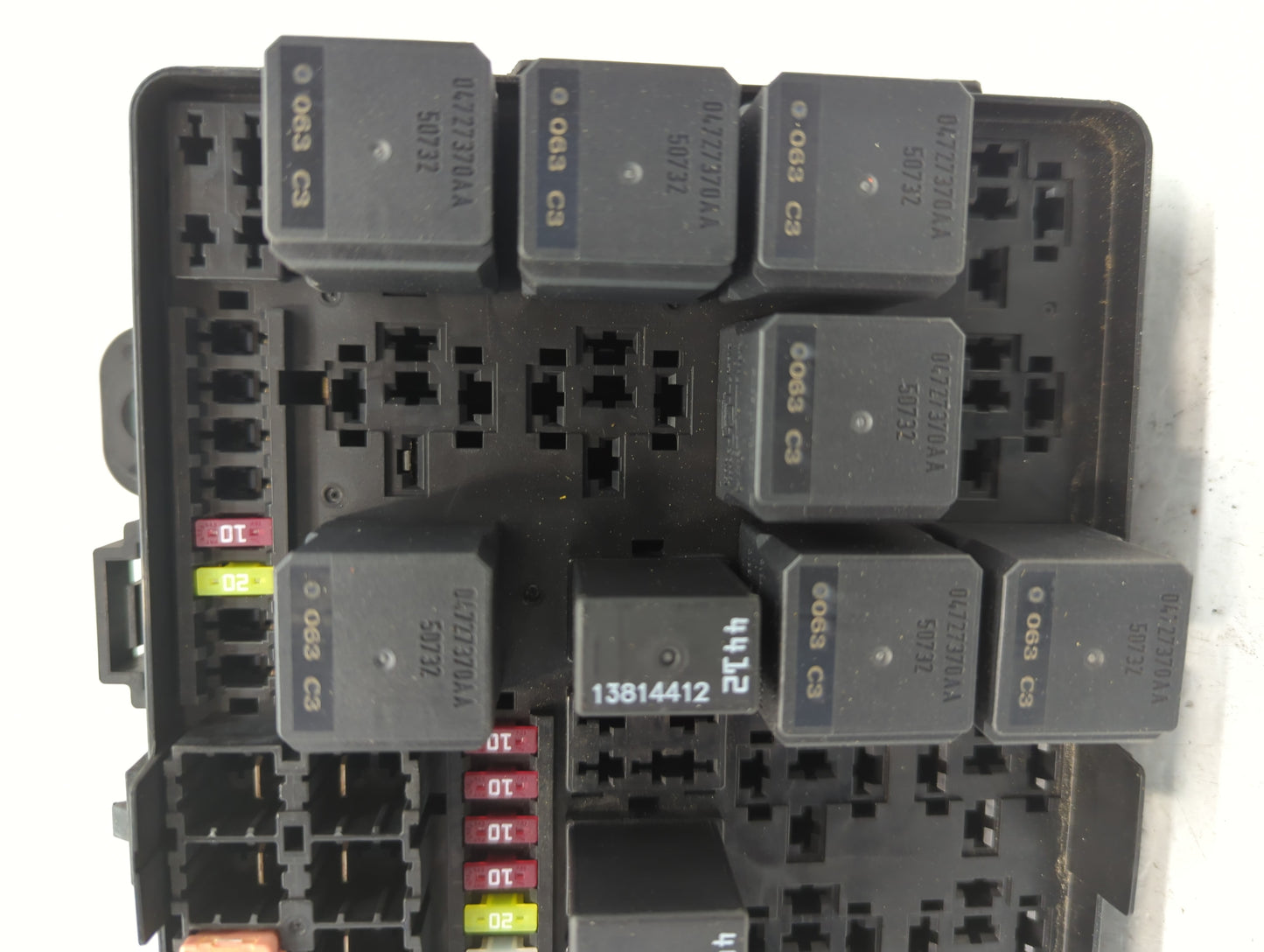 2021-2022 Dodge Challenger Fusebox Fuse Box Panel Relay Module P/N:P68498586AB Fits Fits 2021 2022 OEM Used Auto Parts - Oem