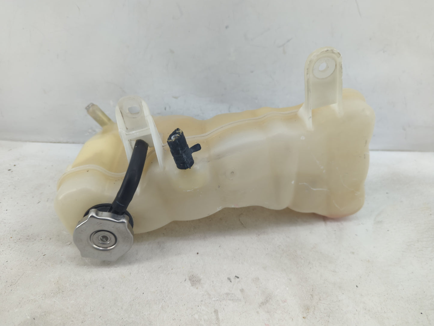 2011-2022 Dodge Charger Radiator Coolant Overflow Expansion Tank Bottle - Oemusedautoparts1.com