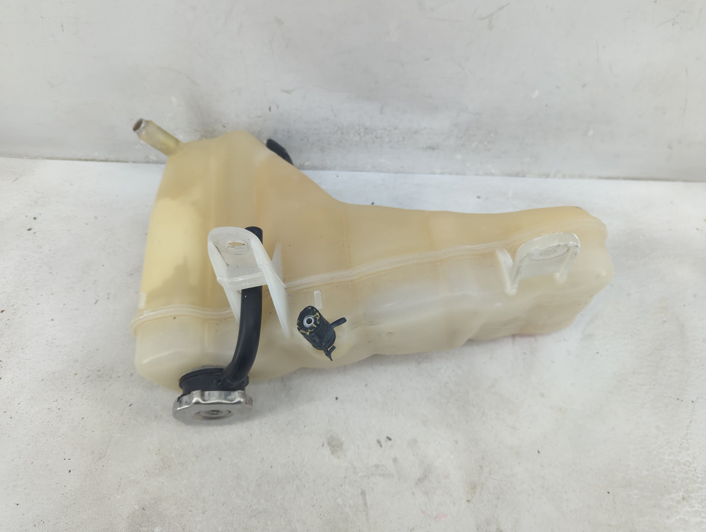 2011-2022 Dodge Charger Radiator Coolant Overflow Expansion Tank Bottle - Oemusedautoparts1.com