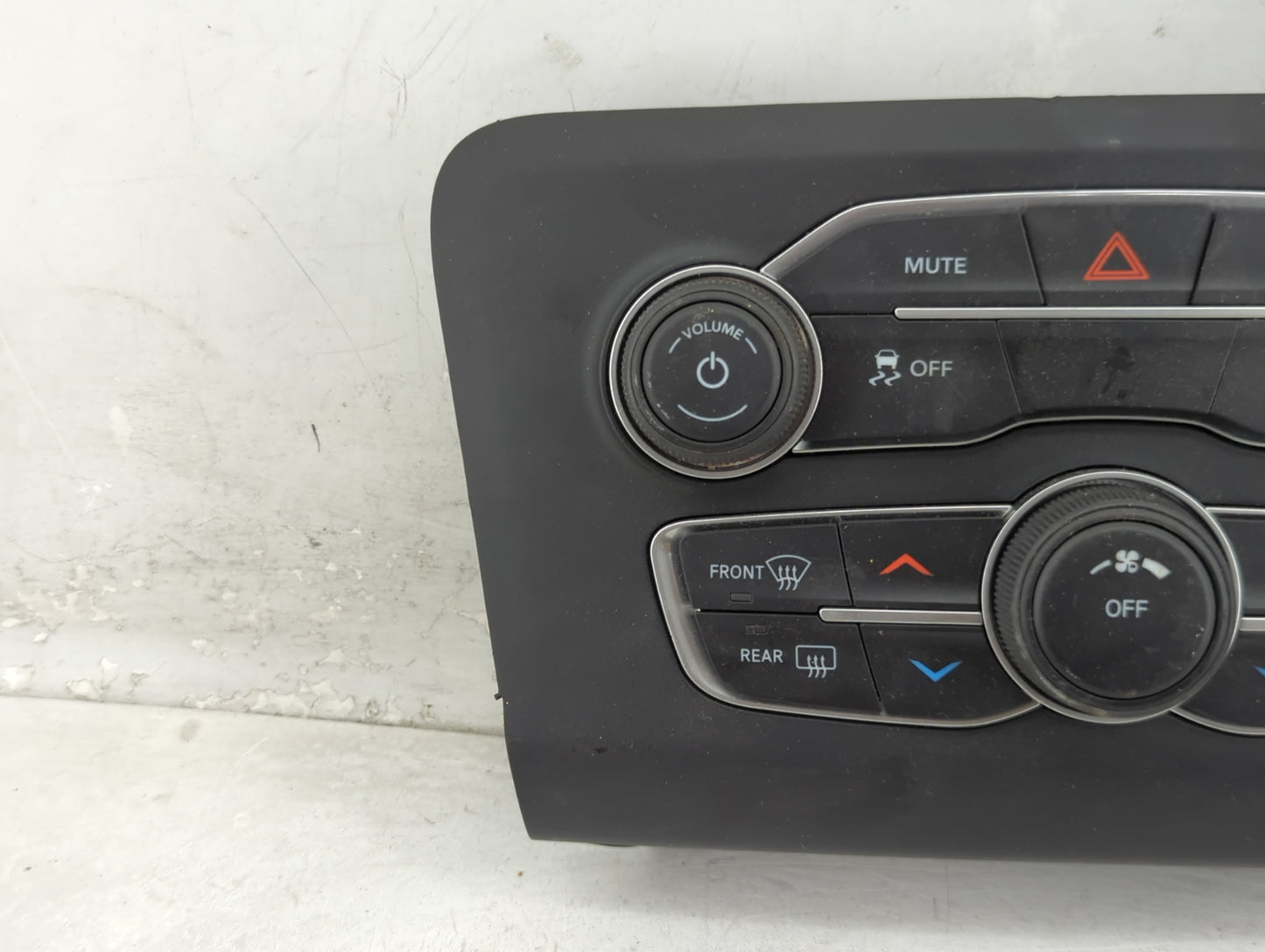 2017-2022 Dodge Charger Climate Control Module Temperature AC/Heater Replacement P/N:68293615AD Fits OEM Used Auto Parts - O