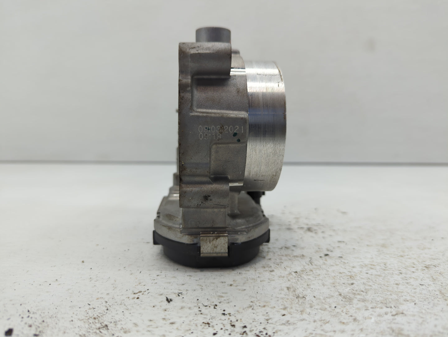 2011-2022 Dodge Charger Throttle Body P/N:05184349AC 05184349AF Fits OEM Used Auto Parts - Oemusedautoparts1.com