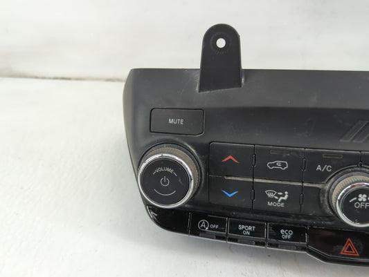 2021-2022 Dodge Durango Climate Control Module Temperature AC/Heater Replacement P/N:P68465666AC Fits Fits 2021 2022 OEM Used Auto Parts