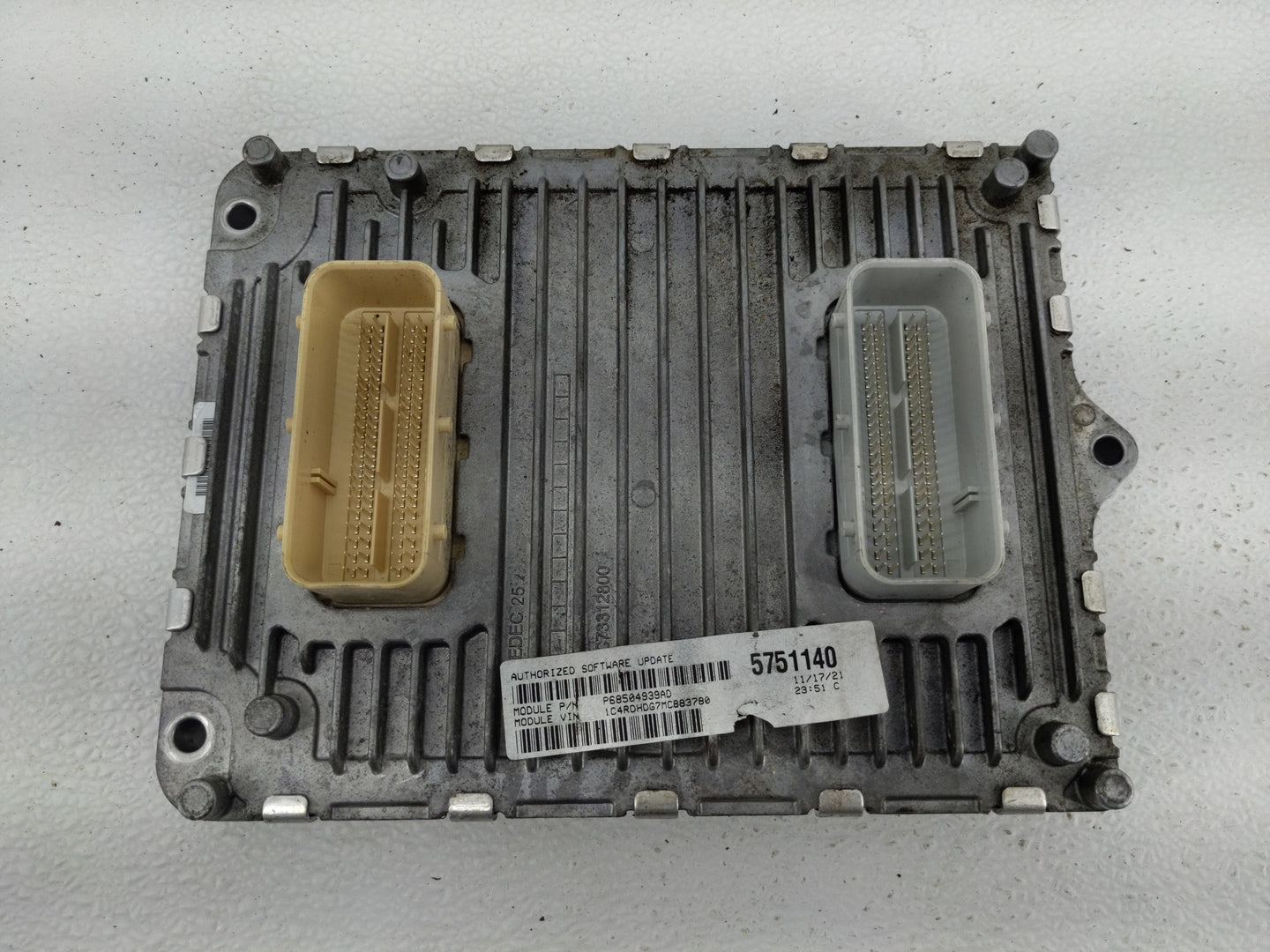2020-2022 Dodge Durango PCM Engine Control Computer ECU ECM PCU OEM P/N:68434931AB Fits Fits 2020 2021 2022 OEM Used Auto Pa