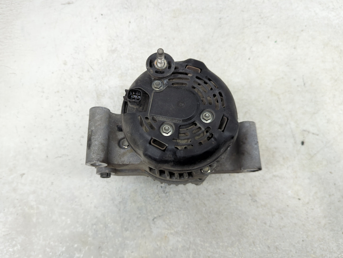 2021-2022 Dodge Durango Alternator Replacement Generator Charging Assembly Engine OEM P/N:68408690AB Fits Fits 2021 2022 OEM