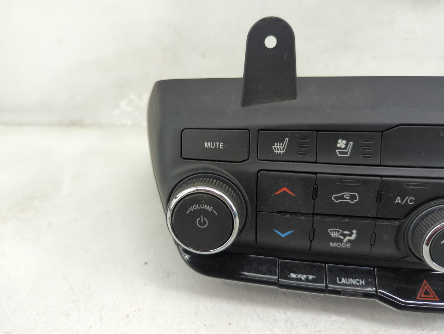 2021-2022 Dodge Durango Climate Control Module Temperature AC/Heater Replacement P/N:P68465677AA 17036487 Fits Fits 2021 202