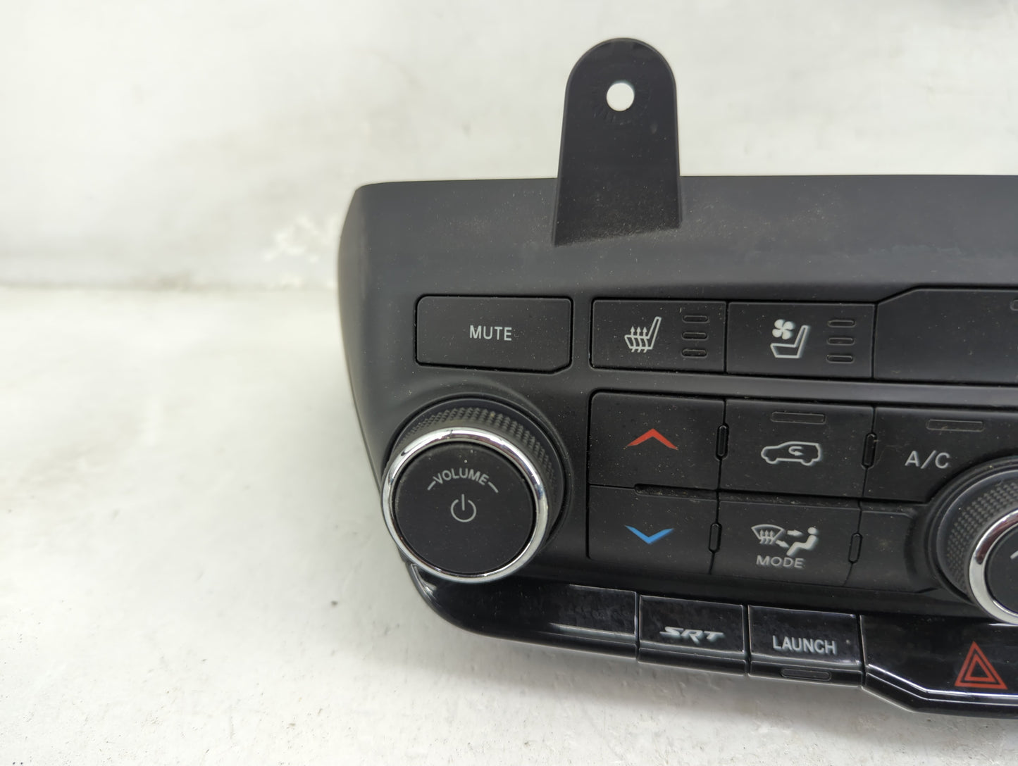 2021-2022 Dodge Durango Climate Control Module Temperature AC/Heater Replacement P/N:P68465677AA 17036487 Fits Fits 2021 202