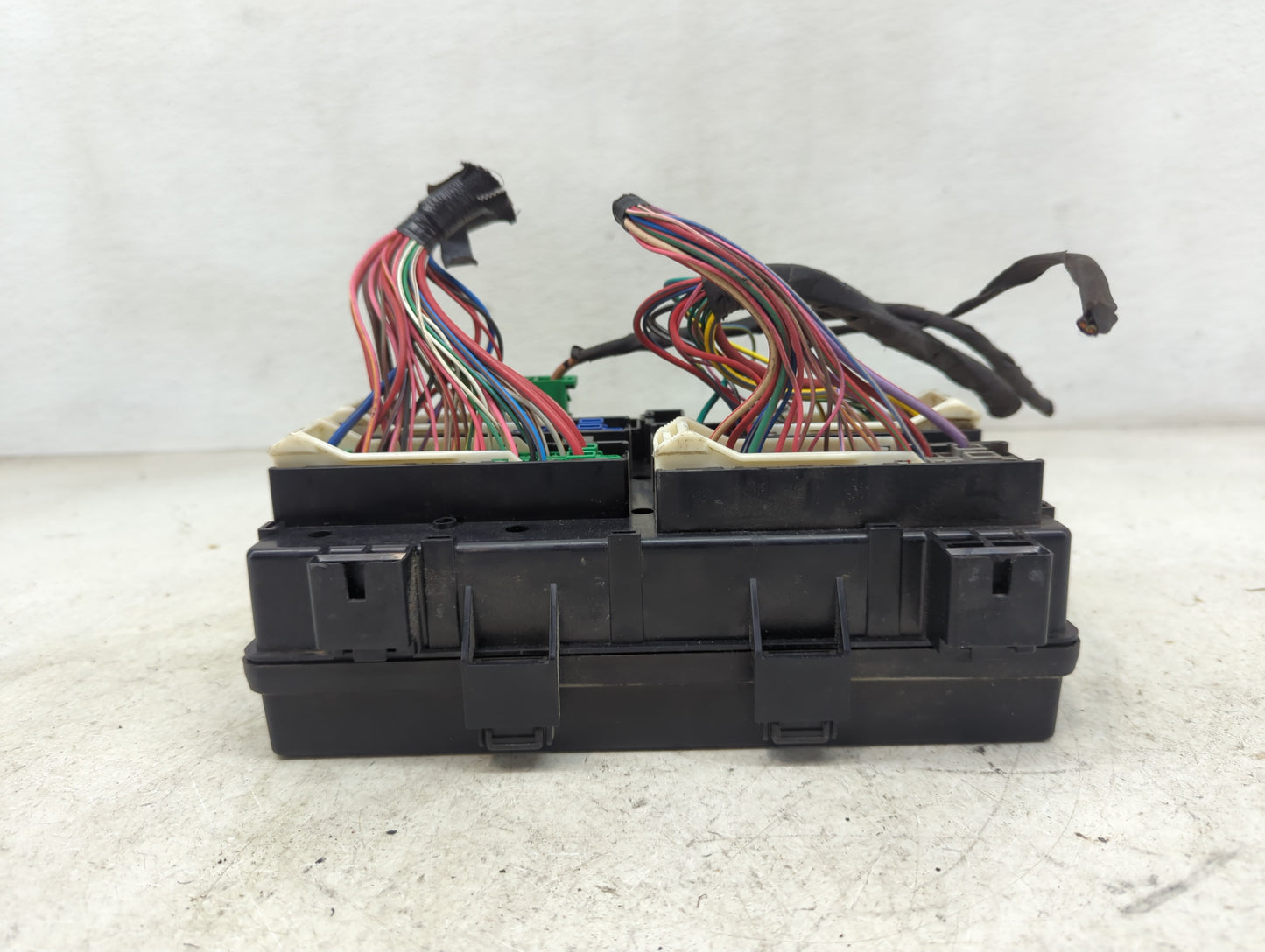 2021 Dodge Durango Fusebox Fuse Box Panel Relay Module P/N:P68500274AA Fits OEM Used Auto Parts - Oemusedautoparts1.com