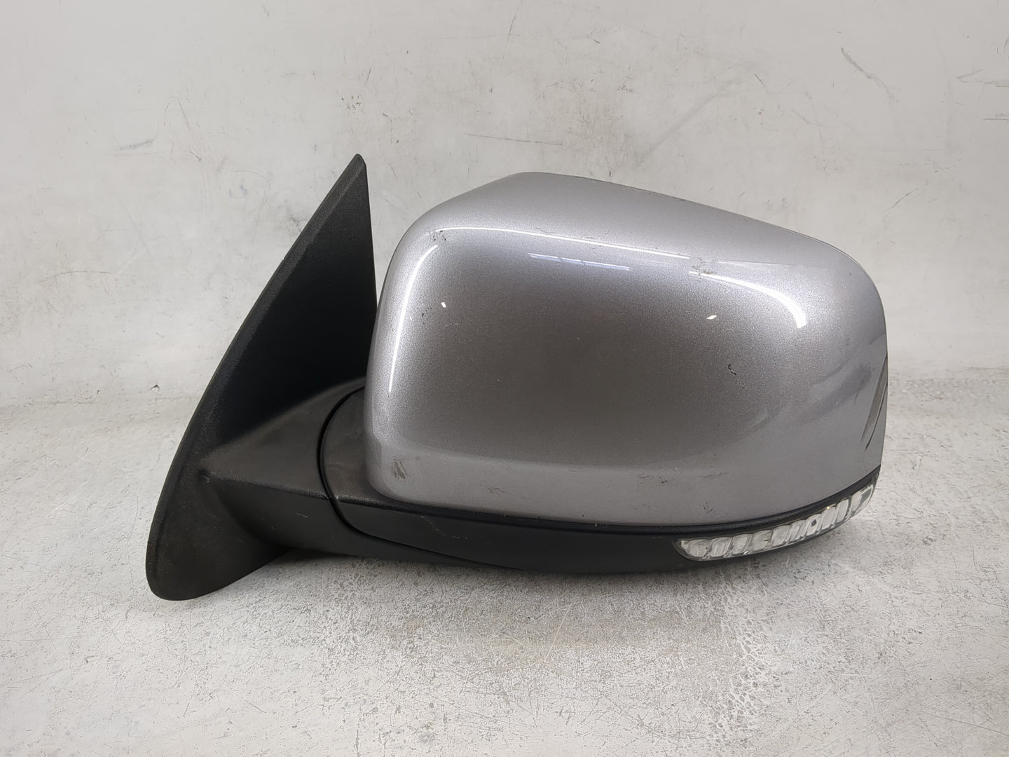 2011-2021 Dodge Durango Driver Side View Mirror - Left Door Mirror OEM Used - Oemusedautoparts1.com