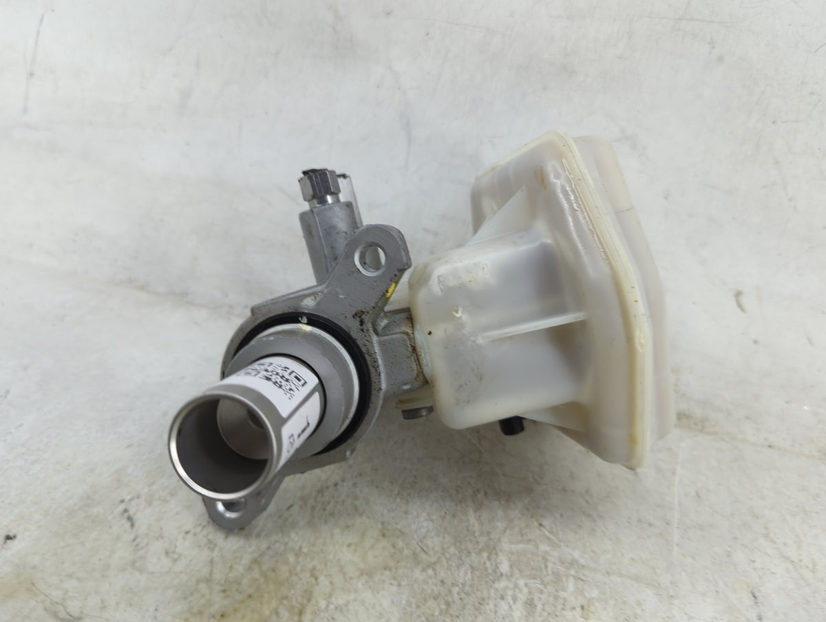 2016-2022 Dodge Durango Brake Master Cylinder 1496713 - Oemusedautoparts1.com