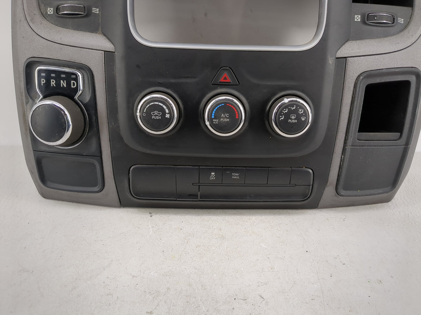 2021 Dodge Ram 1500 Climate Control Module Temperature AC/Heater Replacement P/N:P68268190AA Fits OEM Used Auto Parts - Oemu