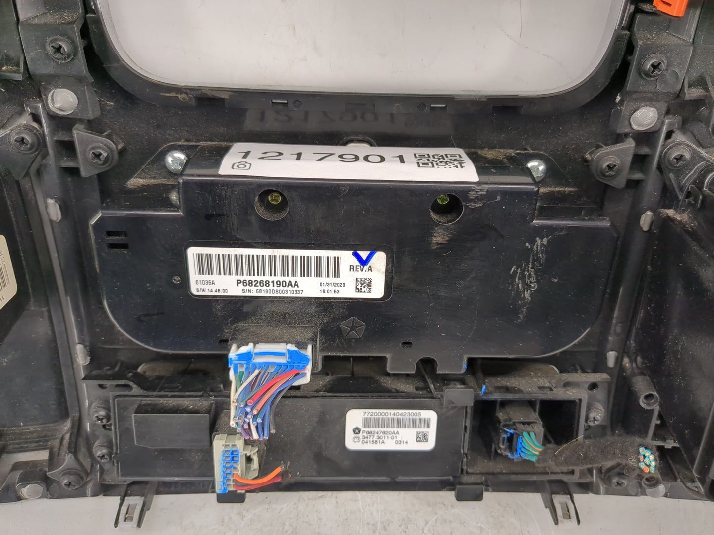 2021 Dodge Ram 1500 Climate Control Module Temperature AC/Heater Replacement P/N:P68268190AA Fits OEM Used Auto Parts - Oemu