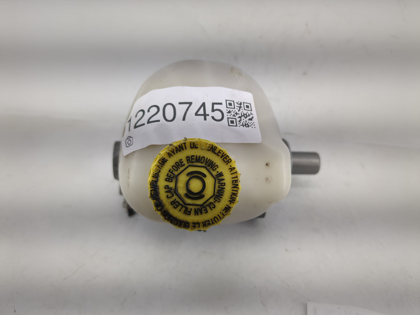 2007-2008 Dodge Ram 1500 Brake Master Cylinder - Oemusedautoparts1.com