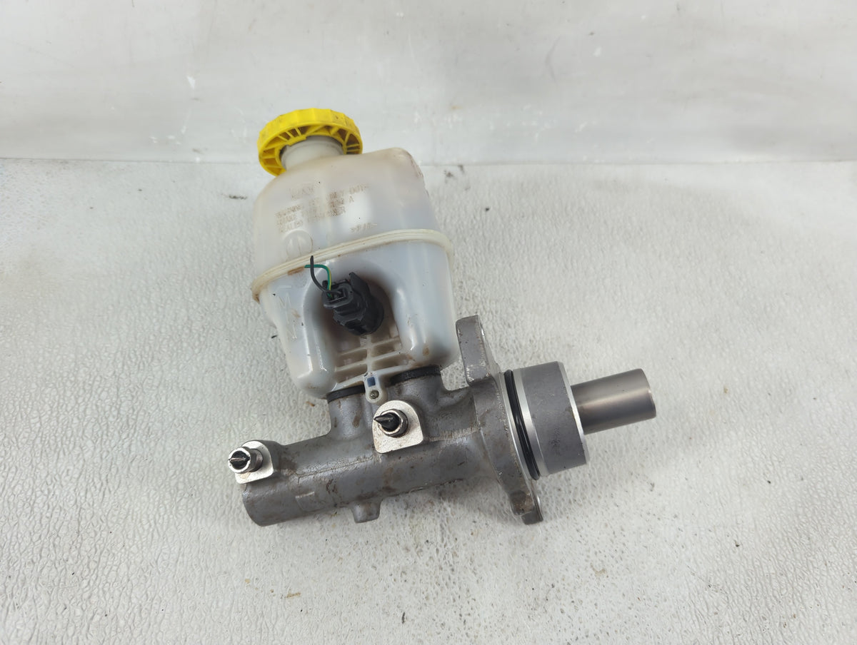 2007-2008 Dodge Ram 1500 Brake Master Cylinder 1220803 - Oemusedautoparts1.com