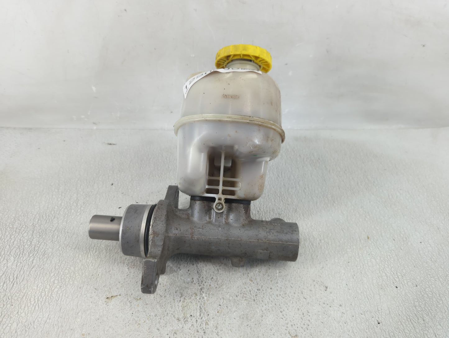 2007-2008 Dodge Ram 1500 Brake Master Cylinder 1220803 - Oemusedautoparts1.com
