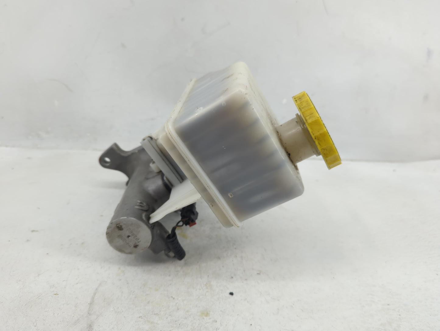 Dodge Ram 1500 Brake Master Cylinder - Oemusedautoparts1.com