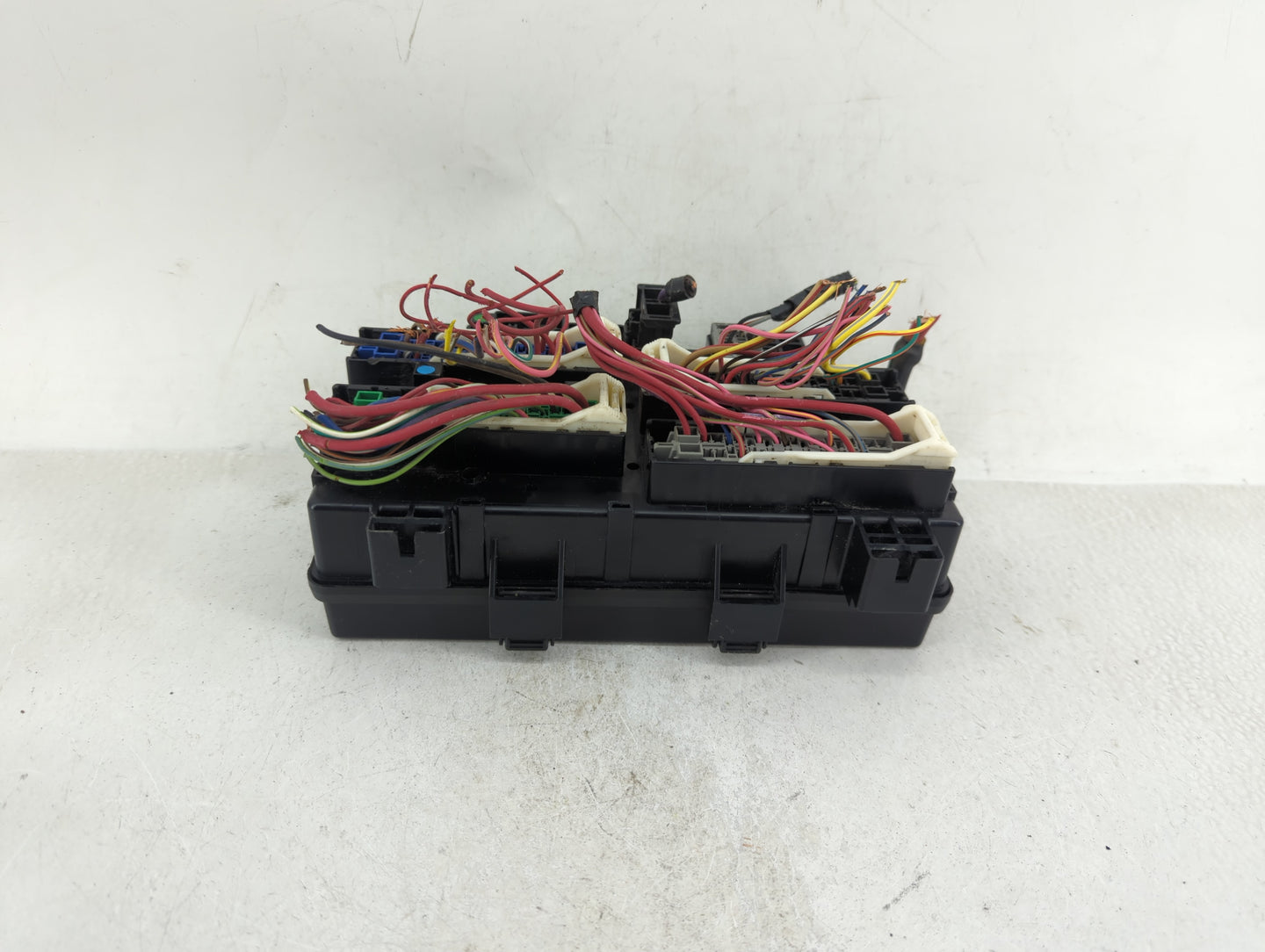 2021 Dodge Ram 1500 Fusebox Fuse Box Panel Relay Module P/N:88322371ADB Fits OEM Used Auto Parts - Oemusedautoparts1.com