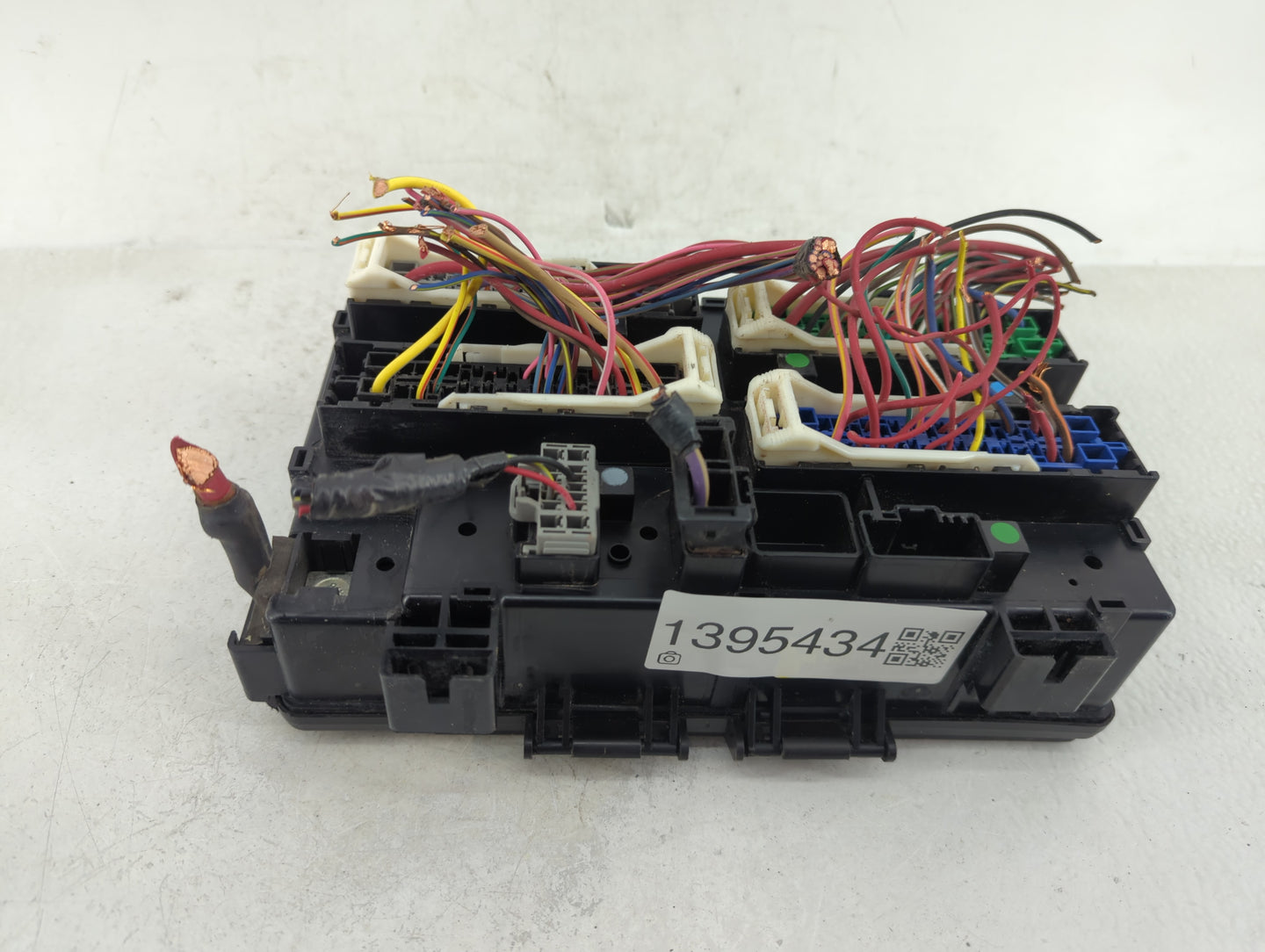 2021 Dodge Ram 1500 Fusebox Fuse Box Panel Relay Module P/N:88322371ADB Fits OEM Used Auto Parts - Oemusedautoparts1.com