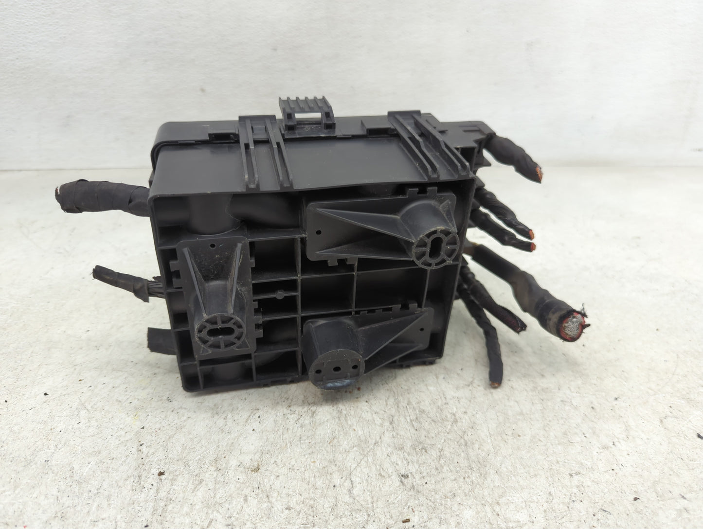 2021 Dodge Ram 1500 Fusebox Fuse Box Panel Relay Module Fits OEM Used Auto Parts - Oemusedautoparts1.com