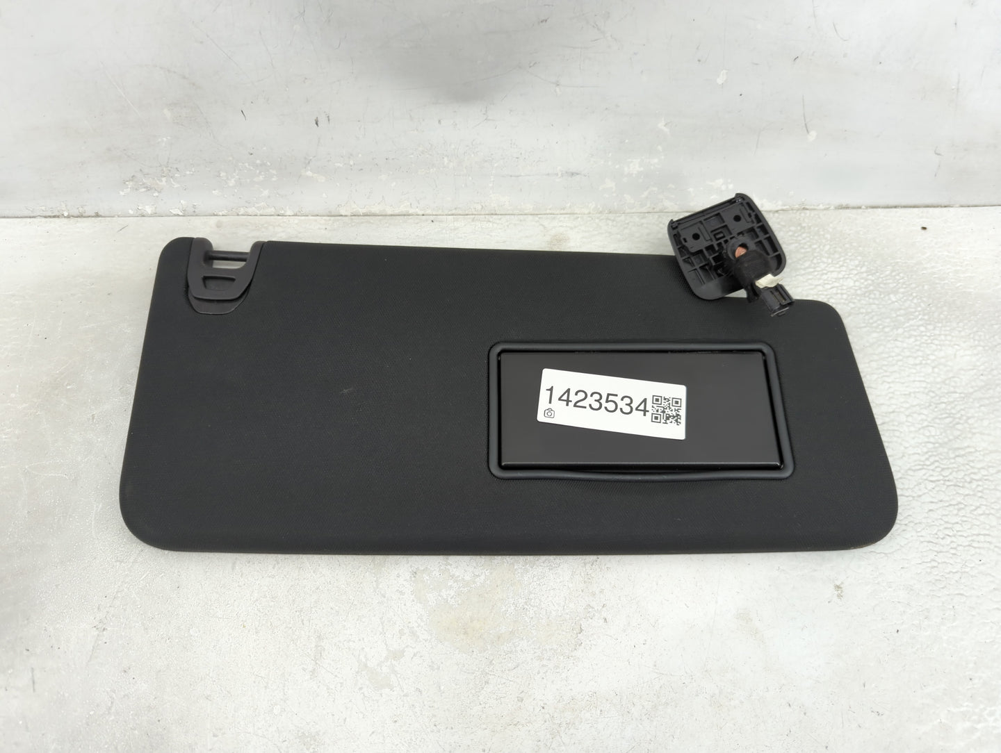 2021 Dodge Ram 1500 Sun Visor Shade Replacement Passenger Right Mirror Fits Fits 2019 2020 2022 OEM Used Auto Parts - Oemuse
