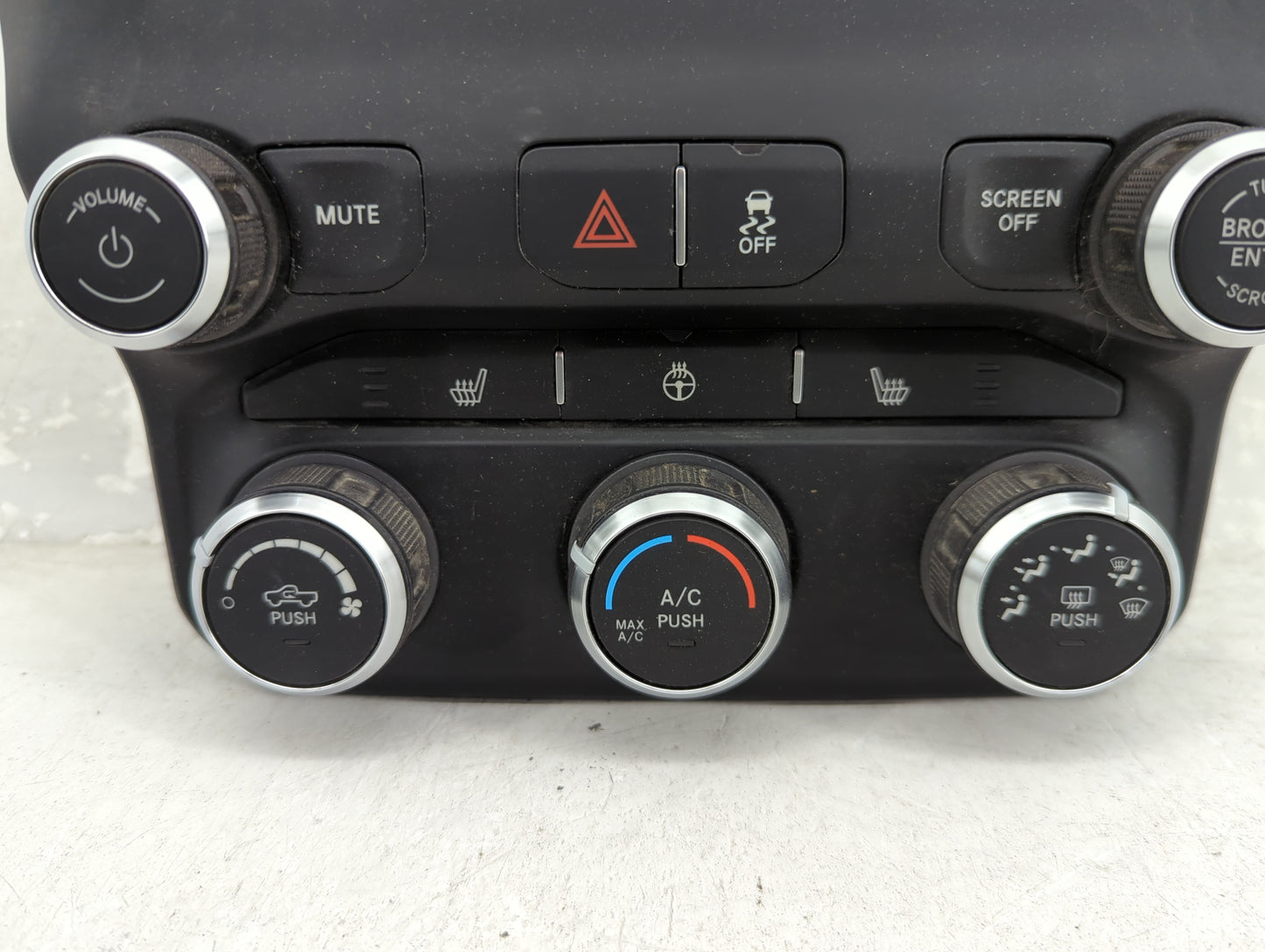 2021 Dodge Ram 2500 Climate Control Module Temperature AC/Heater Replacement P/N:P68370125AB 17027644-02 Fits Fits 2019 2020
