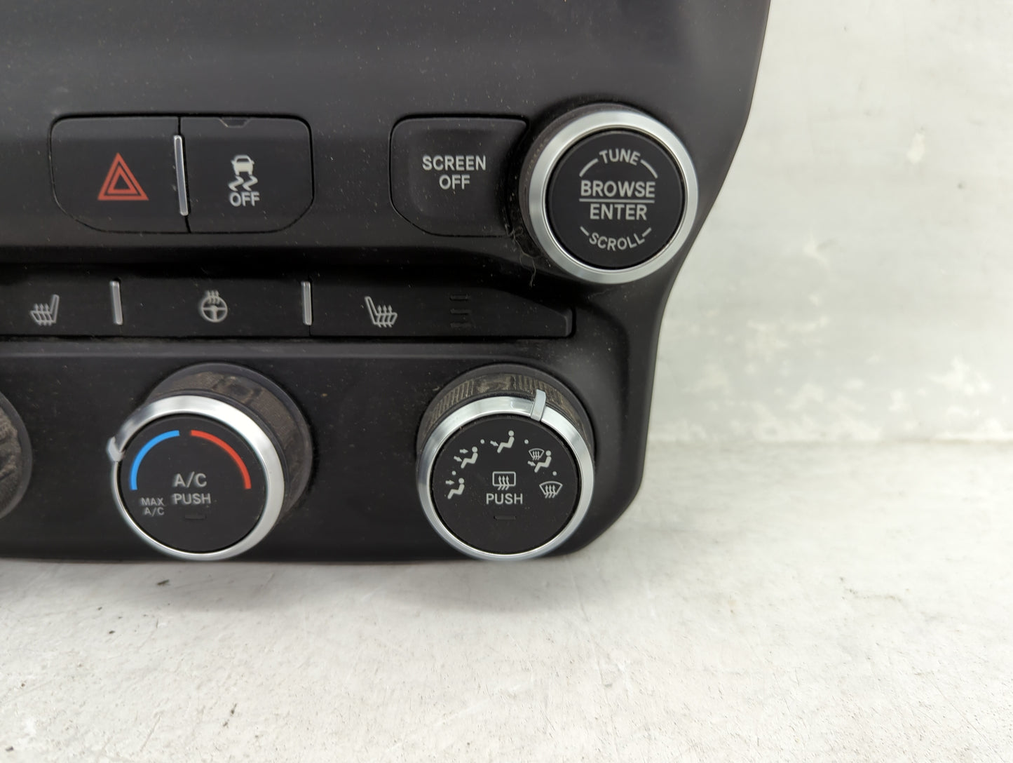 2021 Dodge Ram 2500 Climate Control Module Temperature AC/Heater Replacement P/N:P68370125AB 17027644-02 Fits Fits 2019 2020