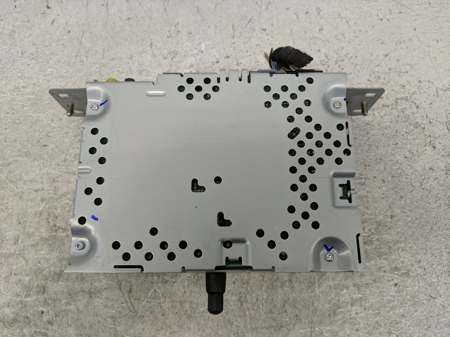 2021 Ford Bronco Radio AM FM Cd Player Receiver Replacement P/N:M19T-18K810-AC Fits OEM Used Auto Parts - Oemusedautoparts1.