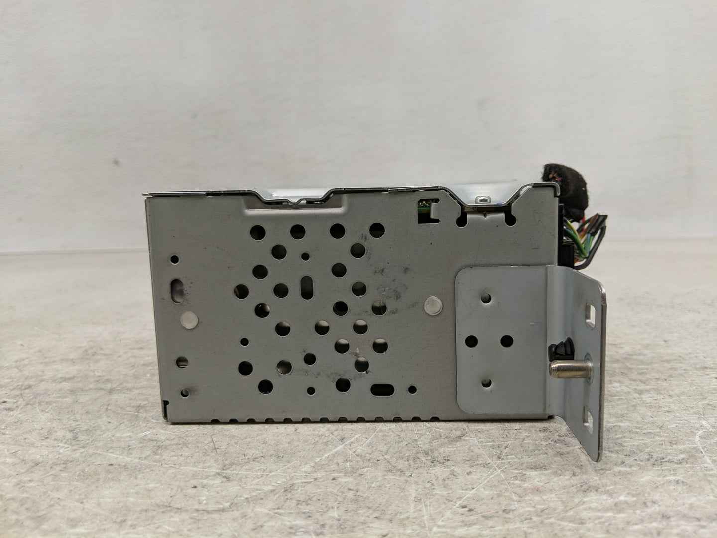 2021 Ford Bronco Radio AM FM Cd Player Receiver Replacement P/N:M19T-18K810-AC Fits OEM Used Auto Parts - Oemusedautoparts1.