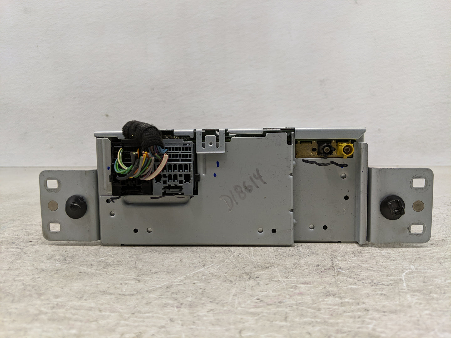 2021 Ford Bronco Radio AM FM Cd Player Receiver Replacement P/N:M19T-18K810-AC Fits OEM Used Auto Parts - Oemusedautoparts1.