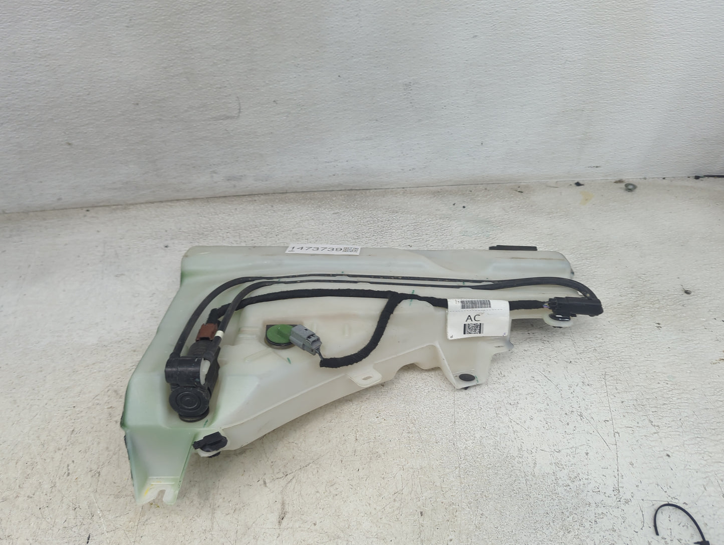 2021-2021 Ford Bronco Windshield Washer Fluid Reservoir Bottle Oem 1473739 - Oemusedautoparts1.com