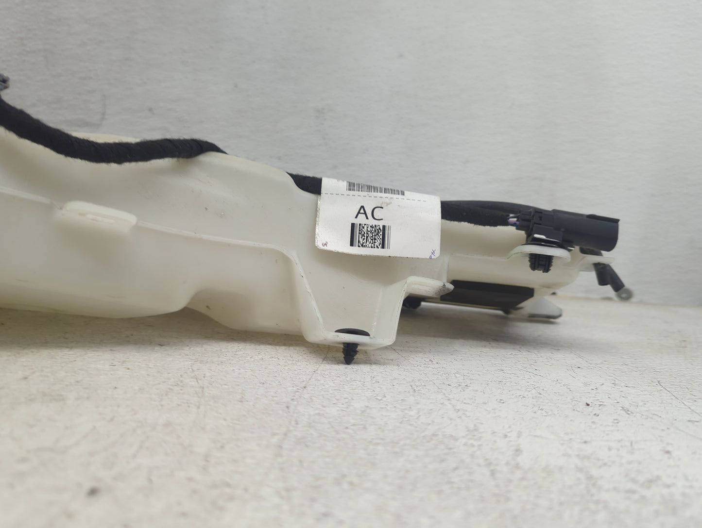 2021-2021 Ford Bronco Windshield Washer Fluid Reservoir Bottle Oem 1473739 - Oemusedautoparts1.com