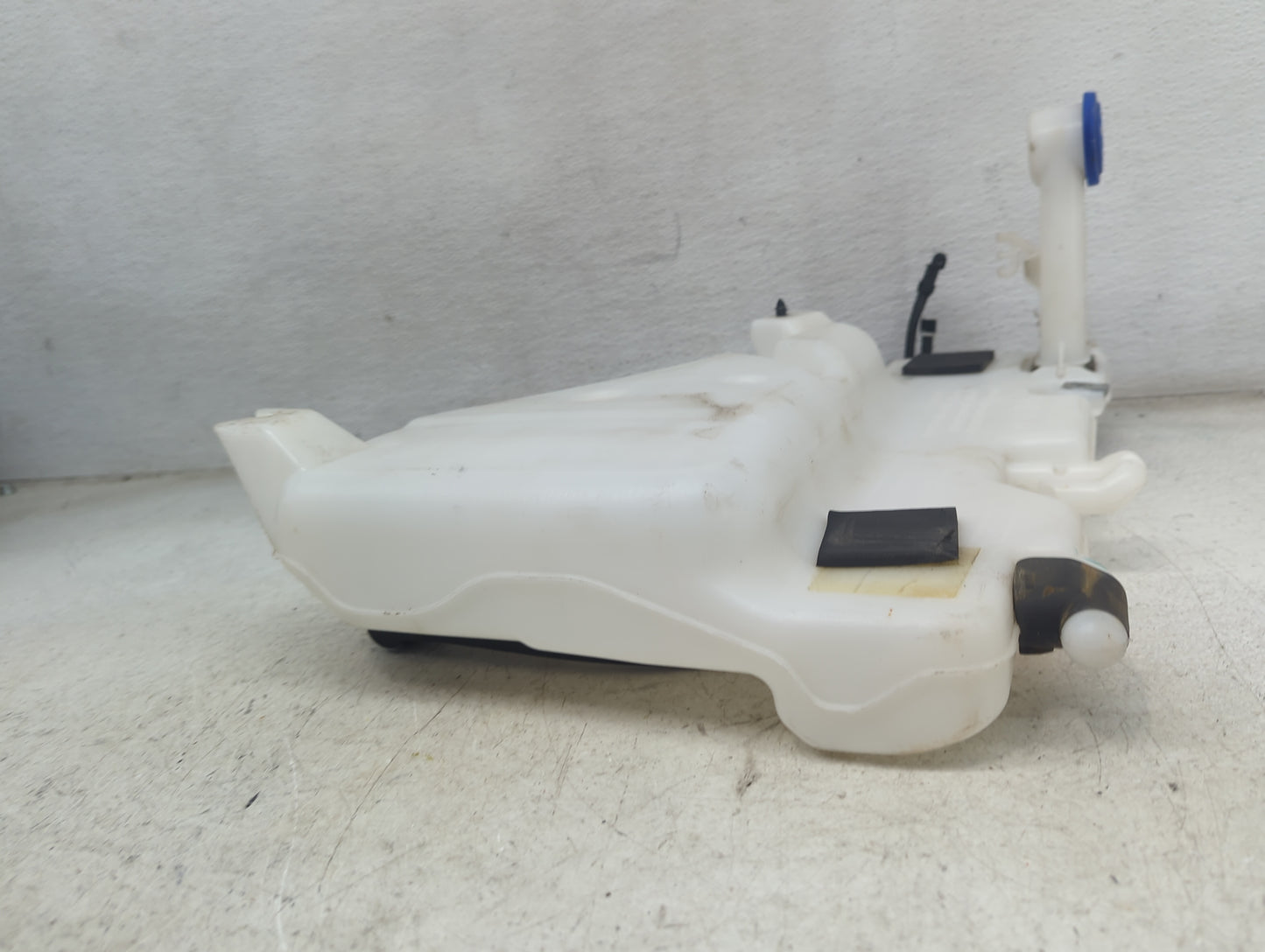 2021-2021 Ford Bronco Windshield Washer Fluid Reservoir Bottle Oem - Oemusedautoparts1.com