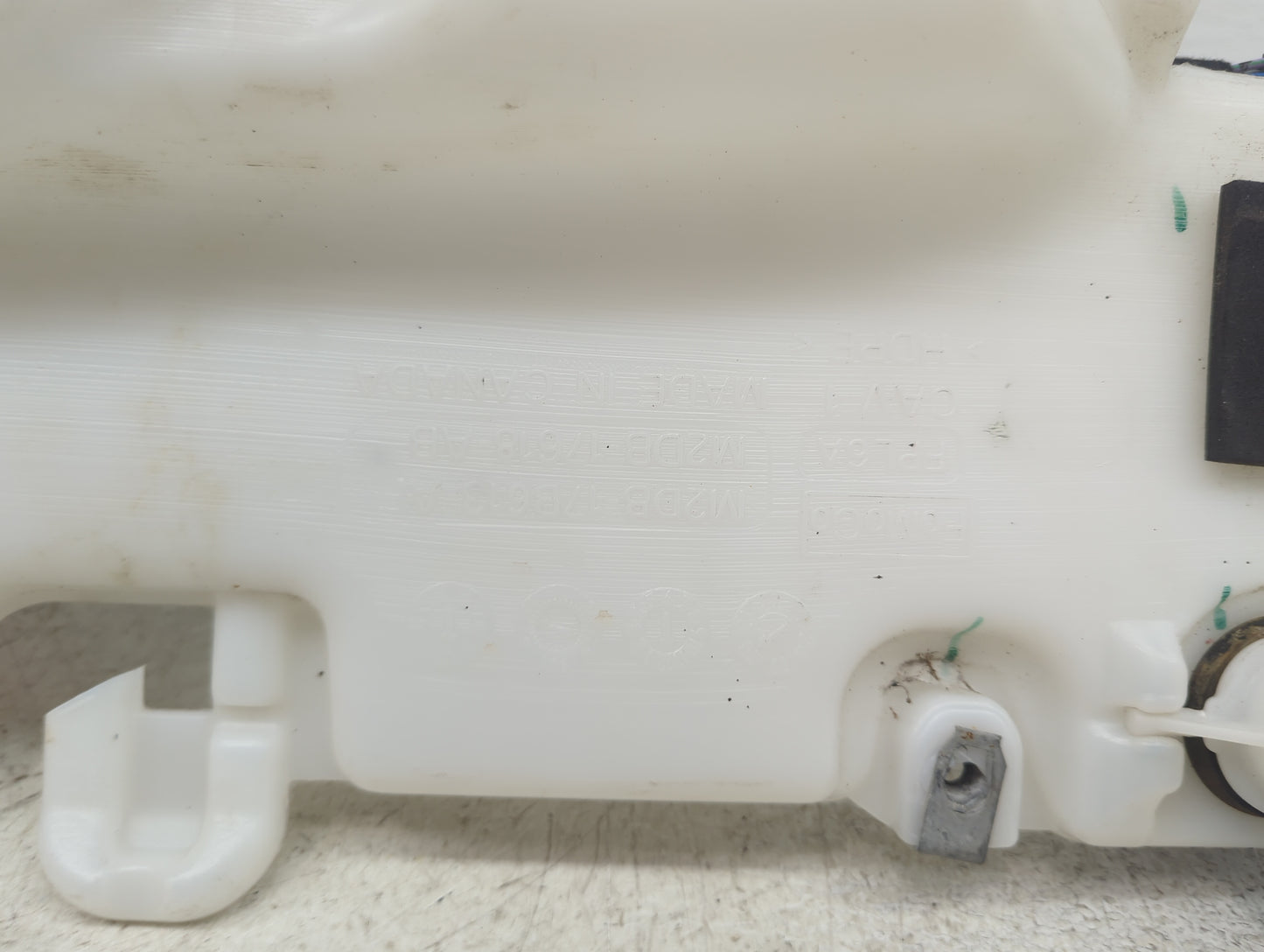 2021-2021 Ford Bronco Windshield Washer Fluid Reservoir Bottle Oem - Oemusedautoparts1.com