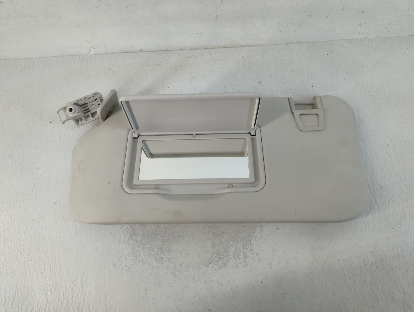 2021-2022 Ford Bronco Sun Visor Shade Replacement Driver Left Mirror Fits Fits 2021 2022 OEM Used Auto Parts - Oemusedautopa